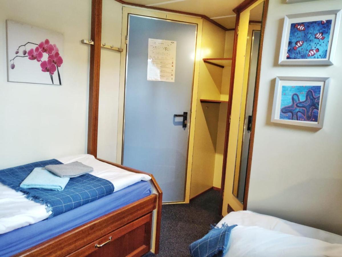 Ms Mecklenburg Bed & Breakfast Groningen Bagian luar foto